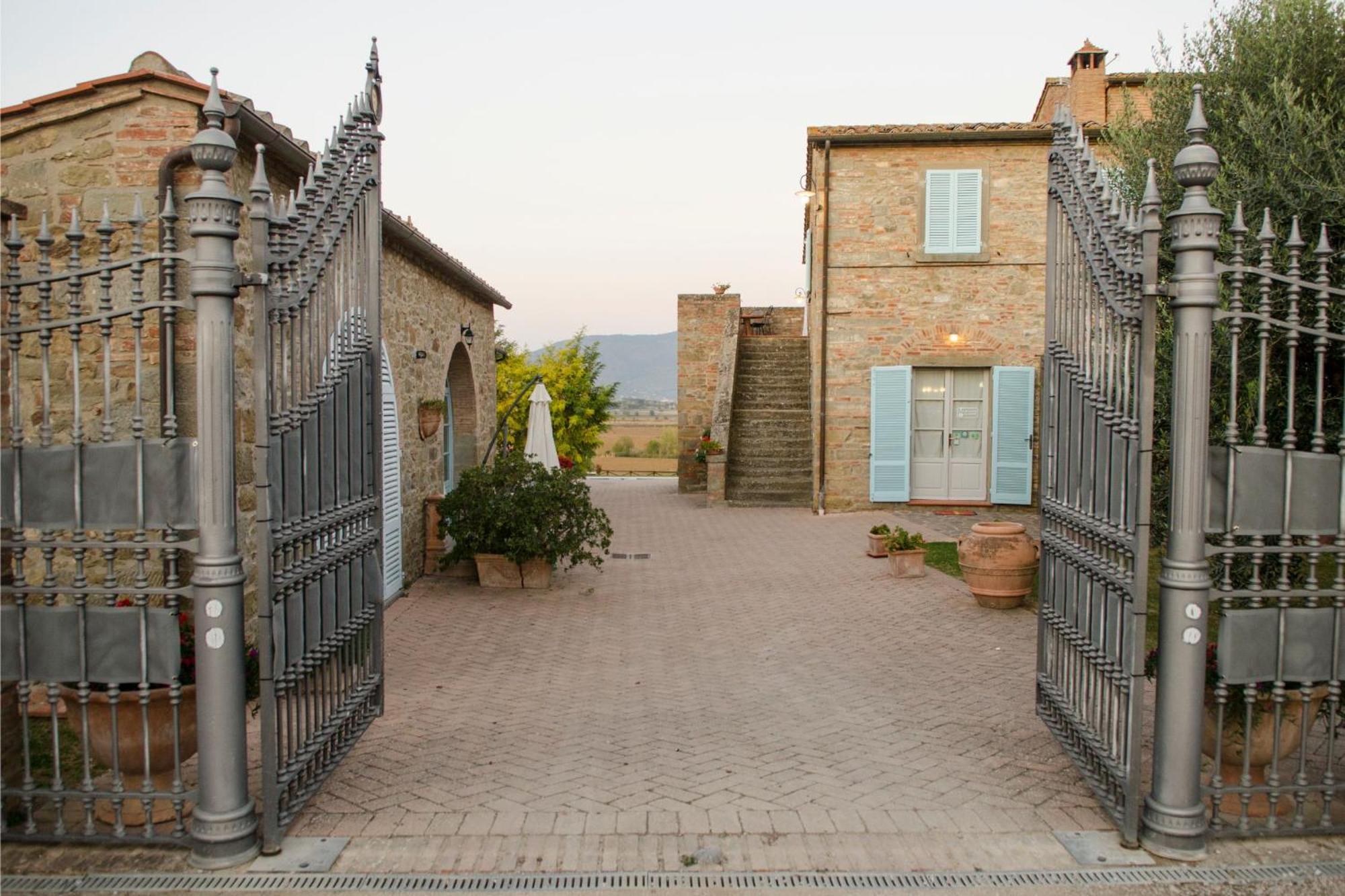 Villa Margherita - Homelike Villas Cortona Exterior foto